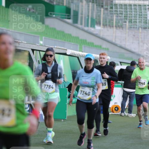 06.10.2024 - 19. swb-Marathon Bremen Yannick Fuchs http://msf.ph/oto/7449023 06.10.2024 10:29:56 Laufen im Stadion 7060, 7061, 7066, 7117, 7146, 7176, 7193, 7194, 7334, 7340, 7361, 7372, 7384, 7412, 7451, 7542, 7620, 7629, 7630, 7696, 7706, 7714, 7752, 7768, 7784, 7800, 7823, 7870, 7931, 7989, 7992, 8001, 8092, 8109, 8215, 8219, 8223, 8290, 8328, 8330, 8332, 8333, 8362, 8424, 8440, 8458, 8465, 8524, 8570, 8575, 8609, 8629, 8639, 8748, 8763, 8767, 8768, 8794, 8803, 8834, 8854, 8869, 8925, 8951, 8954, 9001, 9066 meine-sportfotos.de