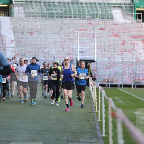 06.10.2024 - 19. swb-Marathon Bremen Yannick Fuchs http://msf.ph/oto/7449035 06.10.2024 10:29:59 Laufen im Stadion 7060, 7061, 7066, 7117, 7146, 7176, 7193, 7194, 7340, 7361, 7372, 7384, 7412, 7451, 7542, 7585, 7620, 7629, 7630, 7696, 7706, 7714, 7752, 7768, 7784, 7823, 7870, 7931, 7989, 7992, 8001, 8109, 8215, 8219, 8223, 8290, 8328, 8330, 8332, 8333, 8362, 8424, 8440, 8458, 8465, 8477, 8524, 8552, 8570, 8609, 8629, 8639, 8748, 8763, 8767, 8768, 8794, 8803, 8834, 8854, 8869, 8897, 8925, 8951, 8954, 9001, 9066 meine-sportfotos.de