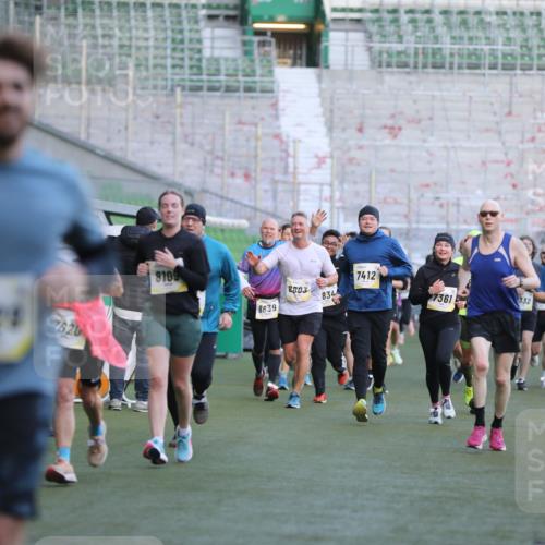 06.10.2024 - 19. swb-Marathon Bremen Yannick Fuchs http://msf.ph/oto/7449042 06.10.2024 10:30:01 Laufen im Stadion 7060, 7061, 7066, 7117, 7146, 7176, 7193, 7194, 7340, 7361, 7372, 7384, 7412, 7451, 7542, 7585, 7620, 7629, 7630, 7696, 7706, 7752, 7768, 7784, 7823, 7870, 7931, 7989, 7992, 8001, 8109, 8215, 8219, 8223, 8290, 8328, 8330, 8332, 8333, 8362, 8424, 8428, 8440, 8458, 8465, 8477, 8524, 8552, 8570, 8609, 8629, 8639, 8748, 8763, 8767, 8768, 8794, 8803, 8834, 8854, 8869, 8897, 8925, 8933, 8954 meine-sportfotos.de