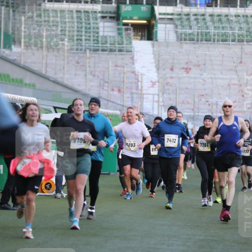 06.10.2024 - 19. swb-Marathon Bremen Yannick Fuchs http://msf.ph/oto/7449045 06.10.2024 10:30:01 Laufen im Stadion 7060, 7061, 7066, 7117, 7146, 7176, 7193, 7194, 7340, 7361, 7372, 7384, 7412, 7451, 7542, 7585, 7620, 7629, 7630, 7696, 7706, 7752, 7768, 7784, 7823, 7870, 7931, 7989, 7992, 8001, 8109, 8215, 8219, 8223, 8290, 8328, 8330, 8332, 8333, 8362, 8424, 8428, 8440, 8458, 8465, 8477, 8524, 8552, 8570, 8609, 8629, 8639, 8748, 8763, 8767, 8768, 8794, 8803, 8834, 8854, 8869, 8897, 8925, 8933, 8954 meine-sportfotos.de