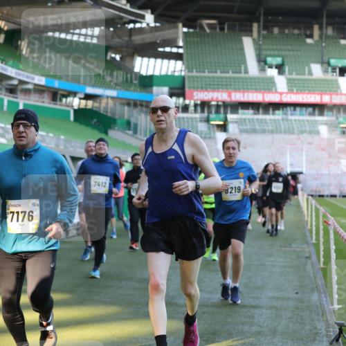 06.10.2024 - 19. swb-Marathon Bremen Yannick Fuchs http://msf.ph/oto/7449065 06.10.2024 10:30:09 Laufen im Stadion 7060, 7061, 7066, 7146, 7176, 7193, 7194, 7340, 7361, 7372, 7384, 7412, 7451, 7542, 7585, 7613, 7620, 7629, 7630, 7696, 7706, 7752, 7768, 7784, 7823, 7870, 7931, 7962, 7989, 8001, 8041, 8109, 8186, 8219, 8223, 8290, 8328, 8332, 8333, 8354, 8362, 8428, 8440, 8465, 8477, 8524, 8552, 8570, 8629, 8639, 8748, 8763, 8767, 8768, 8783, 8794, 8803, 8834, 8841, 8854, 8869, 8897, 8933, 8954, 9008, 9023, 9065 meine-sportfotos.de