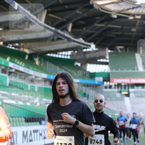 06.10.2024 - 19. swb-Marathon Bremen Yannick Fuchs http://msf.ph/oto/7449091 06.10.2024 10:30:16 Laufen im Stadion 7060, 7061, 7146, 7176, 7340, 7361, 7412, 7451, 7542, 7585, 7613, 7620, 7629, 7630, 7696, 7698, 7752, 7784, 7823, 7962, 7989, 8036, 8041, 8109, 8186, 8219, 8223, 8290, 8328, 8332, 8333, 8354, 8362, 8428, 8440, 8465, 8477, 8524, 8552, 8629, 8639, 8748, 8763, 8767, 8768, 8783, 8794, 8802, 8803, 8834, 8841, 8869, 8897, 8898, 8933, 8954, 9008, 9023, 9065, 9081 meine-sportfotos.de