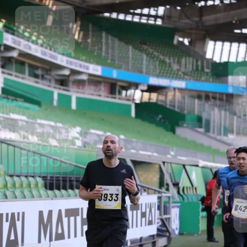 06.10.2024 - 19. swb-Marathon Bremen Yannick Fuchs http://msf.ph/oto/7449101 06.10.2024 10:30:20 Laufen im Stadion 7029, 7053, 7146, 7176, 7302, 7340, 7361, 7412, 7585, 7613, 7620, 7629, 7630, 7696, 7698, 7752, 7784, 7962, 8036, 8041, 8109, 8186, 8219, 8223, 8290, 8328, 8332, 8333, 8354, 8362, 8428, 8440, 8465, 8469, 8477, 8524, 8552, 8629, 8639, 8748, 8763, 8768, 8783, 8794, 8802, 8803, 8834, 8841, 8869, 8897, 8898, 8933, 9008, 9023, 9065, 9081 meine-sportfotos.de
