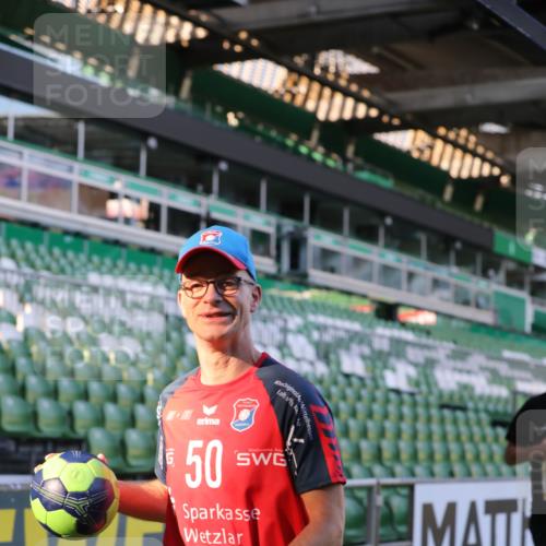 06.10.2024 - 19. swb-Marathon Bremen Yannick Fuchs http://msf.ph/oto/7449184 06.10.2024 10:30:41 Laufen im Stadion 7029, 7046, 7053, 7089, 7144, 7213, 7261, 7302, 7458, 7585, 7613, 7698, 7962, 8023, 8036, 8041, 8186, 8245, 8290, 8332, 8333, 8354, 8392, 8428, 8437, 8469, 8477, 8552, 8622, 8748, 8783, 8794, 8802, 8810, 8841, 8892, 8897, 8898, 8931, 8933, 8960, 8985, 9008, 9023, 9035, 9065, 9081 meine-sportfotos.de