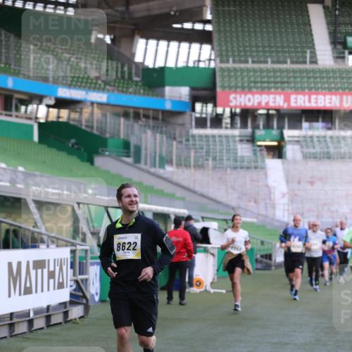 06.10.2024 - 19. swb-Marathon Bremen Yannick Fuchs http://msf.ph/oto/7449188 06.10.2024 10:30:43 Laufen im Stadion 7029, 7046, 7053, 7089, 7144, 7213, 7261, 7302, 7458, 7613, 7698, 7962, 8023, 8036, 8041, 8186, 8245, 8354, 8392, 8428, 8433, 8437, 8469, 8552, 8553, 8622, 8674, 8783, 8802, 8810, 8841, 8892, 8897, 8898, 8931, 8933, 8960, 8985, 9008, 9023, 9035, 9065, 9081 meine-sportfotos.de