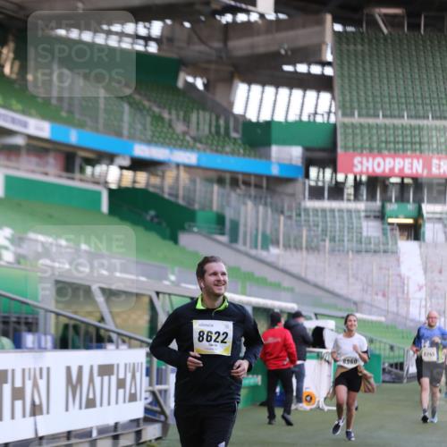06.10.2024 - 19. swb-Marathon Bremen Yannick Fuchs http://msf.ph/oto/7449190 06.10.2024 10:30:43 Laufen im Stadion 7029, 7046, 7053, 7089, 7144, 7213, 7261, 7302, 7458, 7613, 7698, 7962, 8023, 8036, 8041, 8186, 8245, 8354, 8392, 8428, 8433, 8437, 8469, 8552, 8553, 8622, 8674, 8783, 8802, 8810, 8841, 8892, 8897, 8898, 8931, 8933, 8960, 8985, 9008, 9023, 9035, 9065, 9081 meine-sportfotos.de