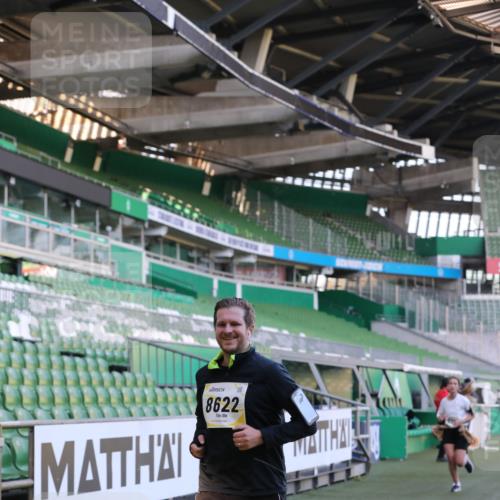 06.10.2024 - 19. swb-Marathon Bremen Yannick Fuchs http://msf.ph/oto/7449198 06.10.2024 10:30:45 Laufen im Stadion 7029, 7046, 7053, 7089, 7144, 7213, 7261, 7302, 7458, 7613, 7698, 7962, 8023, 8036, 8041, 8058, 8186, 8245, 8354, 8392, 8428, 8433, 8437, 8469, 8553, 8622, 8674, 8783, 8802, 8810, 8841, 8892, 8898, 8931, 8933, 8960, 8985, 9008, 9023, 9035, 9065, 9081 meine-sportfotos.de