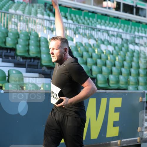 06.10.2024 - 19. swb-Marathon Bremen Yannick Fuchs http://msf.ph/oto/7449237 06.10.2024 10:31:00 Laufen im Stadion 7029, 7044, 7046, 7053, 7089, 7144, 7213, 7250, 7261, 7302, 7362, 7458, 7785, 7947, 8023, 8036, 8058, 8245, 8268, 8274, 8392, 8433, 8437, 8469, 8512, 8520, 8521, 8538, 8553, 8586, 8622, 8633, 8634, 8646, 8674, 8717, 8810, 8823, 8883, 8892, 8931, 8960, 8985, 9012, 9035, 9075, 9119 meine-sportfotos.de