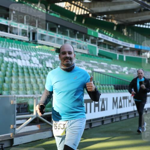 06.10.2024 - 19. swb-Marathon Bremen Yannick Fuchs http://msf.ph/oto/7449249 06.10.2024 10:31:03 Laufen im Stadion 7004, 7029, 7044, 7046, 7053, 7089, 7144, 7213, 7250, 7261, 7302, 7362, 7458, 7659, 7730, 7785, 7947, 7990, 8023, 8058, 8245, 8267, 8268, 8274, 8388, 8392, 8433, 8437, 8469, 8512, 8520, 8521, 8538, 8553, 8586, 8605, 8622, 8633, 8634, 8646, 8674, 8717, 8810, 8823, 8883, 8892, 8931, 8958, 8960, 8985, 9012, 9035, 9075, 9119, 9131 meine-sportfotos.de