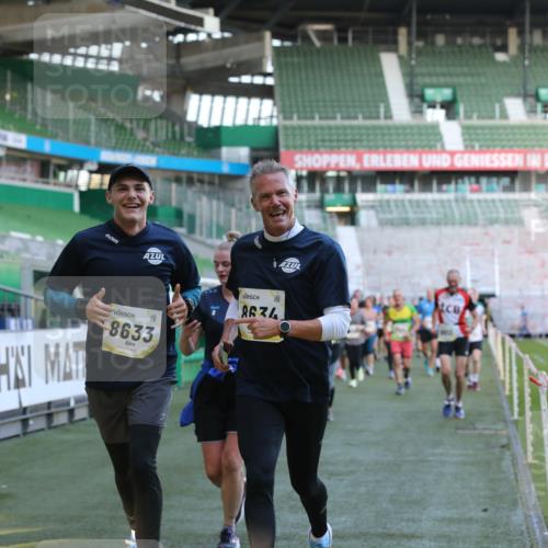 06.10.2024 - 19. swb-Marathon Bremen Yannick Fuchs http://msf.ph/oto/7449283 06.10.2024 10:31:11 Laufen im Stadion 7004, 7044, 7046, 7089, 7213, 7250, 7261, 7362, 7458, 7546, 7659, 7730, 7785, 7806, 7947, 7990, 8014, 8023, 8058, 8245, 8267, 8268, 8274, 8346, 8388, 8392, 8433, 8437, 8512, 8520, 8521, 8538, 8553, 8586, 8605, 8622, 8633, 8634, 8646, 8674, 8677, 8717, 8776, 8810, 8823, 8883, 8892, 8958, 8960, 8985, 8998, 9012, 9035, 9037, 9075, 9119, 9131 meine-sportfotos.de
