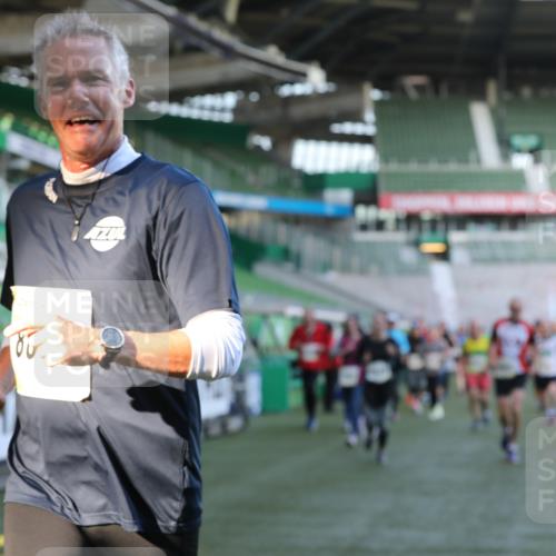 06.10.2024 - 19. swb-Marathon Bremen Yannick Fuchs http://msf.ph/oto/7449293 06.10.2024 10:31:12 Laufen im Stadion 7004, 7044, 7046, 7089, 7213, 7250, 7261, 7362, 7458, 7546, 7659, 7730, 7785, 7806, 7947, 7990, 8014, 8023, 8058, 8237, 8245, 8267, 8268, 8274, 8346, 8388, 8392, 8433, 8437, 8512, 8520, 8521, 8538, 8553, 8586, 8605, 8633, 8634, 8646, 8674, 8677, 8717, 8776, 8810, 8823, 8883, 8892, 8958, 8960, 8985, 8998, 9012, 9035, 9037, 9075, 9119, 9131 meine-sportfotos.de