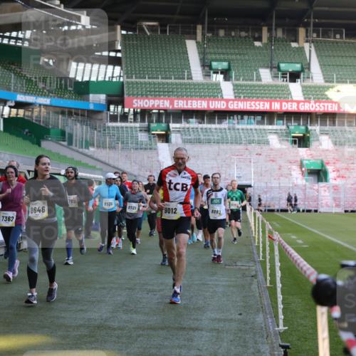 06.10.2024 - 19. swb-Marathon Bremen Yannick Fuchs http://msf.ph/oto/7449302 06.10.2024 10:31:15 Laufen im Stadion 7004, 7044, 7089, 7213, 7250, 7261, 7362, 7439, 7458, 7546, 7659, 7730, 7785, 7806, 7947, 7990, 8014, 8023, 8058, 8237, 8245, 8267, 8268, 8274, 8346, 8388, 8392, 8433, 8437, 8512, 8520, 8521, 8538, 8553, 8586, 8605, 8614, 8633, 8634, 8646, 8674, 8677, 8710, 8717, 8776, 8810, 8823, 8883, 8892, 8958, 8960, 8985, 8998, 9012, 9035, 9037, 9075, 9119, 9131 meine-sportfotos.de