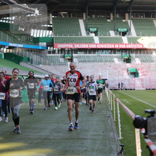 06.10.2024 - 19. swb-Marathon Bremen Yannick Fuchs http://msf.ph/oto/7449304 06.10.2024 10:31:15 Laufen im Stadion 7004, 7044, 7089, 7213, 7250, 7261, 7362, 7439, 7458, 7546, 7659, 7730, 7785, 7806, 7947, 7990, 8014, 8023, 8058, 8237, 8245, 8267, 8268, 8274, 8346, 8388, 8392, 8433, 8437, 8512, 8520, 8521, 8538, 8553, 8586, 8605, 8614, 8633, 8634, 8646, 8674, 8677, 8710, 8717, 8776, 8810, 8823, 8883, 8892, 8958, 8960, 8985, 8998, 9012, 9035, 9037, 9075, 9119, 9131 meine-sportfotos.de