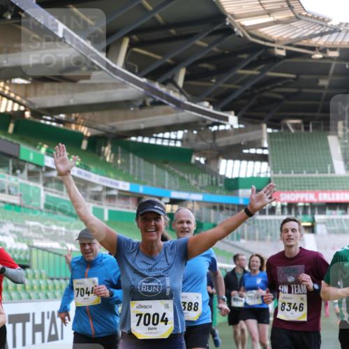 06.10.2024 - 19. swb-Marathon Bremen Yannick Fuchs http://msf.ph/oto/7449328 06.10.2024 10:31:23 Laufen im Stadion 7004, 7044, 7250, 7362, 7439, 7458, 7467, 7546, 7659, 7730, 7785, 7806, 7947, 7990, 8014, 8040, 8058, 8237, 8267, 8268, 8274, 8346, 8388, 8392, 8433, 8437, 8459, 8512, 8520, 8521, 8538, 8553, 8586, 8605, 8614, 8624, 8633, 8634, 8646, 8674, 8676, 8677, 8710, 8717, 8761, 8776, 8807, 8823, 8883, 8892, 8958, 8971, 8998, 9012, 9037, 9075, 9119, 9131 meine-sportfotos.de