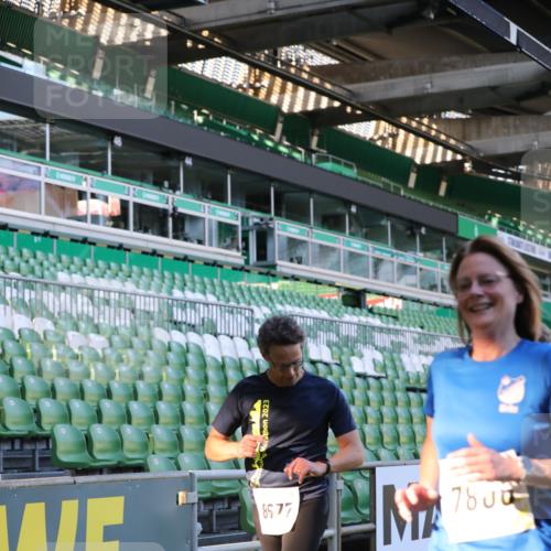 06.10.2024 - 19. swb-Marathon Bremen Yannick Fuchs http://msf.ph/oto/7449344 06.10.2024 10:31:27 Laufen im Stadion 7004, 7005, 7044, 7225, 7233, 7250, 7362, 7439, 7467, 7486, 7545, 7546, 7659, 7730, 7785, 7806, 7947, 7990, 8014, 8040, 8058, 8237, 8267, 8268, 8274, 8304, 8305, 8346, 8388, 8433, 8459, 8512, 8520, 8521, 8538, 8553, 8586, 8605, 8614, 8624, 8633, 8634, 8646, 8674, 8676, 8677, 8710, 8717, 8761, 8776, 8807, 8823, 8883, 8958, 8971, 8998, 9012, 9037, 9050, 9067, 9075, 9119, 9131 meine-sportfotos.de