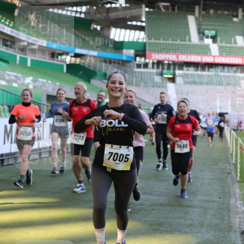 06.10.2024 - 19. swb-Marathon Bremen Yannick Fuchs http://msf.ph/oto/7449406 06.10.2024 10:31:45 Laufen im Stadion 7004, 7005, 7007, 7055, 7090, 7225, 7233, 7380, 7386, 7439, 7467, 7474, 7486, 7545, 7546, 7575, 7628, 7659, 7730, 7762, 7782, 7794, 7806, 7847, 7850, 7872, 7974, 7990, 8013, 8014, 8040, 8052, 8123, 8233, 8237, 8267, 8304, 8305, 8346, 8388, 8413, 8416, 8418, 8459, 8557, 8605, 8614, 8624, 8676, 8677, 8710, 8744, 8757, 8761, 8769, 8776, 8807, 8823, 8958, 8971, 8998, 9037, 9050, 9067, 9131 meine-sportfotos.de