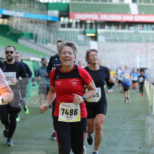 06.10.2024 - 19. swb-Marathon Bremen Yannick Fuchs http://msf.ph/oto/7449418 06.10.2024 10:31:47 Laufen im Stadion 7005, 7007, 7055, 7090, 7225, 7233, 7380, 7386, 7439, 7467, 7474, 7486, 7493, 7545, 7546, 7575, 7628, 7659, 7689, 7730, 7762, 7782, 7794, 7806, 7847, 7850, 7872, 7894, 7974, 7990, 8013, 8014, 8040, 8052, 8123, 8233, 8237, 8267, 8304, 8305, 8346, 8413, 8416, 8418, 8459, 8557, 8576, 8584, 8614, 8624, 8676, 8677, 8710, 8744, 8757, 8761, 8769, 8776, 8807, 8874, 8958, 8971, 8998, 9037, 9050, 9067 meine-sportfotos.de
