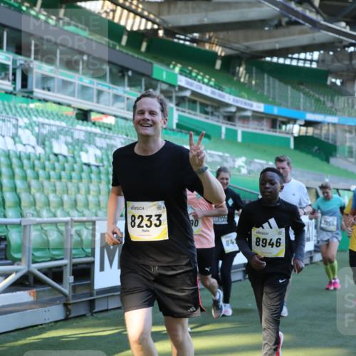 06.10.2024 - 19. swb-Marathon Bremen Yannick Fuchs http://msf.ph/oto/7449522 06.10.2024 10:32:00 Laufen im Stadion 7005, 7007, 7055, 7087, 7090, 7225, 7233, 7308, 7379, 7380, 7386, 7415, 7457, 7467, 7469, 7474, 7482, 7486, 7493, 7545, 7575, 7600, 7628, 7637, 7689, 7750, 7762, 7782, 7794, 7846, 7847, 7850, 7872, 7894, 7974, 8013, 8040, 8052, 8061, 8111, 8112, 8123, 8132, 8233, 8276, 8304, 8305, 8324, 8413, 8416, 8418, 8459, 8557, 8576, 8584, 8624, 8676, 8744, 8756, 8757, 8761, 8769, 8772, 8790, 8807, 8826, 8840, 8867, 8868, 8874, 8971, 9050, 9067 meine-sportfotos.de