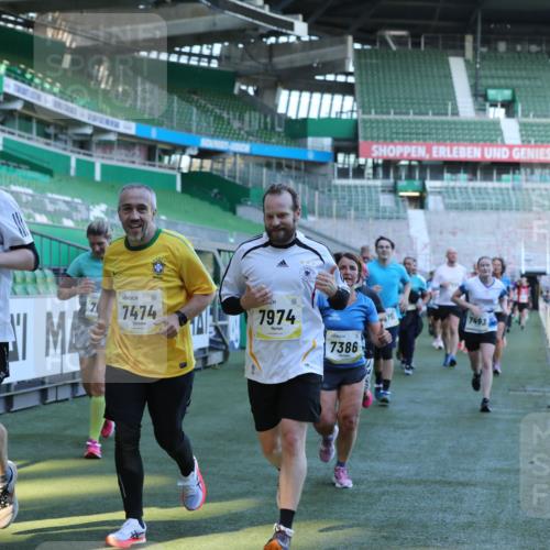 06.10.2024 - 19. swb-Marathon Bremen Yannick Fuchs http://msf.ph/oto/7449535 06.10.2024 10:32:02 Laufen im Stadion 7005, 7007, 7055, 7087, 7090, 7189, 7225, 7233, 7308, 7379, 7380, 7382, 7386, 7415, 7457, 7467, 7469, 7474, 7482, 7486, 7493, 7545, 7575, 7600, 7628, 7637, 7689, 7750, 7762, 7782, 7794, 7846, 7847, 7850, 7872, 7894, 7974, 8013, 8040, 8052, 8061, 8111, 8112, 8123, 8132, 8233, 8276, 8304, 8305, 8322, 8324, 8325, 8339, 8377, 8413, 8416, 8418, 8431, 8459, 8557, 8576, 8584, 8624, 8641, 8744, 8756, 8757, 8761, 8769, 8772, 8790, 8807, 8826, 8840, 8867, 8868, 8874, 8971, 9050, 9067 meine-sportfotos.de