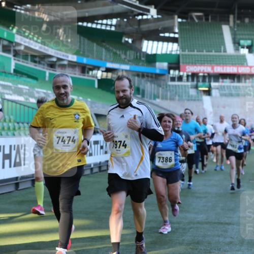 06.10.2024 - 19. swb-Marathon Bremen Yannick Fuchs http://msf.ph/oto/7449540 06.10.2024 10:32:02 Laufen im Stadion 7005, 7007, 7055, 7087, 7090, 7189, 7225, 7233, 7308, 7379, 7380, 7382, 7386, 7415, 7457, 7467, 7469, 7474, 7482, 7486, 7493, 7545, 7575, 7600, 7628, 7637, 7689, 7750, 7762, 7782, 7794, 7846, 7847, 7850, 7872, 7894, 7974, 8013, 8040, 8052, 8061, 8111, 8112, 8123, 8132, 8233, 8276, 8304, 8305, 8322, 8324, 8325, 8339, 8377, 8413, 8416, 8418, 8431, 8459, 8557, 8576, 8584, 8624, 8641, 8744, 8756, 8757, 8761, 8769, 8772, 8790, 8807, 8826, 8840, 8867, 8868, 8874, 8971, 9050, 9067 meine-sportfotos.de