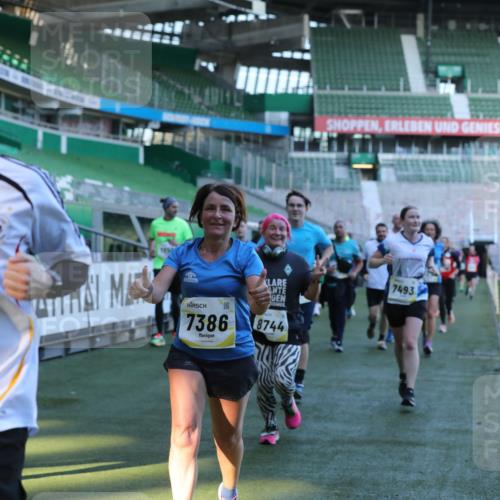 06.10.2024 - 19. swb-Marathon Bremen Yannick Fuchs http://msf.ph/oto/7449551 06.10.2024 10:32:03 Laufen im Stadion 7005, 7007, 7055, 7087, 7090, 7189, 7225, 7233, 7308, 7379, 7380, 7382, 7386, 7415, 7457, 7469, 7474, 7482, 7486, 7493, 7545, 7575, 7600, 7628, 7637, 7689, 7750, 7762, 7782, 7794, 7846, 7847, 7850, 7872, 7894, 7974, 8013, 8040, 8052, 8061, 8111, 8112, 8123, 8132, 8161, 8233, 8276, 8304, 8305, 8322, 8324, 8325, 8339, 8377, 8413, 8416, 8418, 8431, 8459, 8557, 8576, 8584, 8624, 8641, 8744, 8756, 8757, 8769, 8772, 8790, 8826, 8840, 8867, 8868, 8874, 8971, 9050, 9067 meine-sportfotos.de