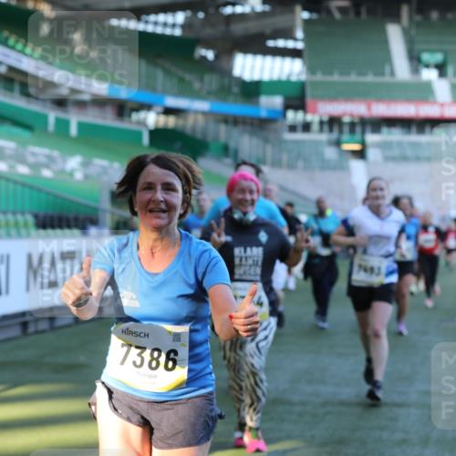 06.10.2024 - 19. swb-Marathon Bremen Yannick Fuchs http://msf.ph/oto/7449559 06.10.2024 10:32:04 Laufen im Stadion 7005, 7007, 7055, 7087, 7090, 7189, 7225, 7233, 7308, 7379, 7380, 7382, 7386, 7415, 7457, 7469, 7474, 7482, 7486, 7493, 7545, 7575, 7600, 7628, 7637, 7689, 7750, 7762, 7782, 7794, 7846, 7847, 7850, 7872, 7894, 7974, 8013, 8052, 8061, 8111, 8112, 8123, 8132, 8161, 8162, 8233, 8276, 8304, 8305, 8322, 8324, 8325, 8339, 8377, 8413, 8416, 8418, 8431, 8459, 8557, 8576, 8584, 8641, 8744, 8756, 8757, 8769, 8772, 8790, 8826, 8840, 8867, 8868, 8874, 8971, 9050, 9067 meine-sportfotos.de