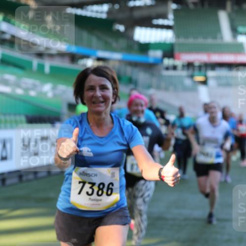 06.10.2024 - 19. swb-Marathon Bremen Yannick Fuchs http://msf.ph/oto/7449560 06.10.2024 10:32:04 Laufen im Stadion 7005, 7007, 7055, 7087, 7090, 7189, 7225, 7233, 7308, 7379, 7380, 7382, 7386, 7415, 7457, 7469, 7474, 7482, 7486, 7493, 7545, 7575, 7600, 7628, 7637, 7689, 7750, 7762, 7782, 7794, 7846, 7847, 7850, 7872, 7894, 7974, 8013, 8052, 8061, 8111, 8112, 8123, 8132, 8161, 8162, 8233, 8276, 8304, 8305, 8322, 8324, 8325, 8339, 8377, 8413, 8416, 8418, 8431, 8459, 8557, 8576, 8584, 8641, 8744, 8756, 8757, 8769, 8772, 8790, 8826, 8840, 8867, 8868, 8874, 8971, 9050, 9067 meine-sportfotos.de