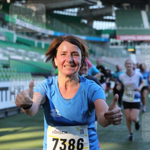 06.10.2024 - 19. swb-Marathon Bremen Yannick Fuchs http://msf.ph/oto/7449567 06.10.2024 10:32:05 Laufen im Stadion 7005, 7007, 7055, 7087, 7090, 7189, 7225, 7233, 7308, 7379, 7380, 7382, 7386, 7415, 7457, 7469, 7474, 7482, 7486, 7493, 7545, 7575, 7600, 7628, 7637, 7689, 7750, 7762, 7782, 7794, 7846, 7847, 7850, 7872, 7894, 7974, 8013, 8052, 8061, 8111, 8112, 8123, 8132, 8161, 8162, 8233, 8276, 8304, 8305, 8322, 8324, 8325, 8339, 8377, 8413, 8416, 8418, 8431, 8459, 8557, 8576, 8584, 8641, 8744, 8756, 8757, 8769, 8772, 8790, 8826, 8840, 8867, 8868, 8874, 8971, 9050, 9067 meine-sportfotos.de