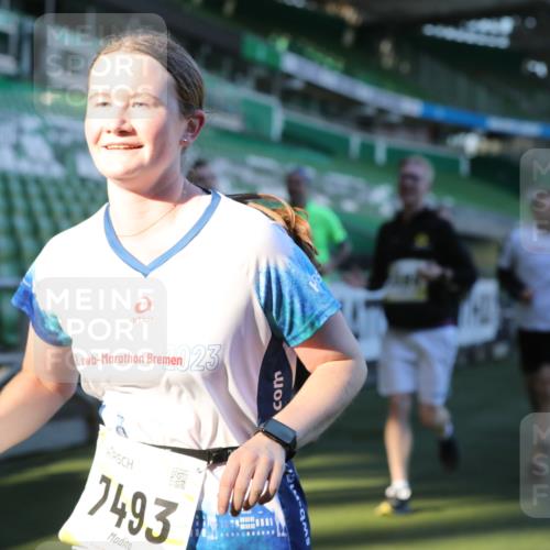 06.10.2024 - 19. swb-Marathon Bremen Yannick Fuchs http://msf.ph/oto/7449588 06.10.2024 10:32:07 Laufen im Stadion 7005, 7007, 7055, 7087, 7090, 7189, 7225, 7233, 7308, 7379, 7380, 7382, 7386, 7415, 7457, 7469, 7474, 7482, 7486, 7493, 7545, 7551, 7575, 7600, 7628, 7637, 7689, 7750, 7762, 7782, 7794, 7846, 7847, 7850, 7872, 7894, 7974, 8013, 8052, 8061, 8111, 8112, 8123, 8132, 8161, 8162, 8233, 8276, 8304, 8305, 8322, 8324, 8325, 8339, 8377, 8413, 8416, 8418, 8431, 8557, 8576, 8584, 8598, 8641, 8738, 8744, 8756, 8757, 8769, 8772, 8790, 8826, 8840, 8867, 8868, 8874, 9050, 9067 meine-sportfotos.de