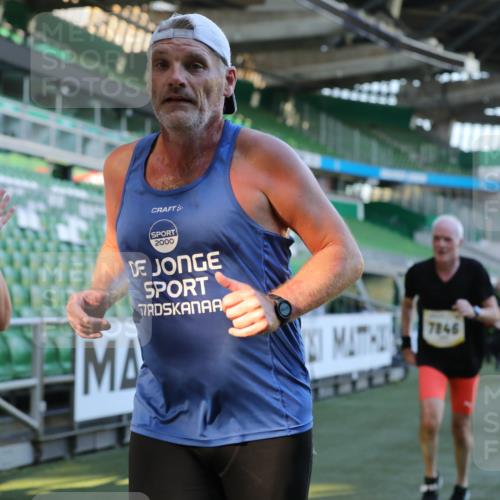 06.10.2024 - 19. swb-Marathon Bremen Yannick Fuchs http://msf.ph/oto/7449653 06.10.2024 10:32:14 Laufen im Stadion 7007, 7055, 7087, 7090, 7179, 7189, 7308, 7379, 7380, 7382, 7386, 7415, 7457, 7469, 7474, 7481, 7482, 7493, 7551, 7600, 7628, 7637, 7689, 7750, 7762, 7782, 7794, 7846, 7847, 7850, 7872, 7894, 7974, 7975, 8013, 8052, 8061, 8111, 8112, 8119, 8123, 8132, 8161, 8162, 8231, 8233, 8276, 8322, 8324, 8325, 8339, 8359, 8377, 8413, 8418, 8431, 8557, 8576, 8584, 8598, 8616, 8641, 8682, 8683, 8738, 8744, 8756, 8757, 8769, 8772, 8790, 8822, 8826, 8840, 8867, 8868, 8874, 9021, 9100, 9130 meine-sportfotos.de