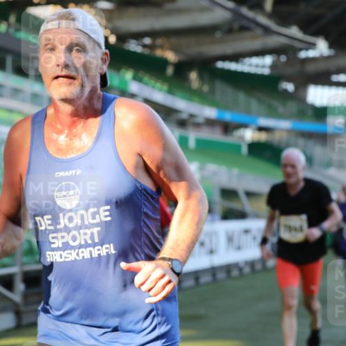 06.10.2024 - 19. swb-Marathon Bremen Yannick Fuchs http://msf.ph/oto/7449655 06.10.2024 10:32:14 Laufen im Stadion 7007, 7055, 7087, 7090, 7179, 7189, 7308, 7379, 7380, 7382, 7386, 7415, 7457, 7469, 7474, 7481, 7482, 7493, 7551, 7600, 7628, 7637, 7689, 7750, 7762, 7782, 7794, 7846, 7847, 7850, 7872, 7894, 7974, 7975, 8013, 8052, 8061, 8111, 8112, 8119, 8123, 8132, 8161, 8162, 8231, 8233, 8276, 8322, 8324, 8325, 8339, 8359, 8377, 8413, 8418, 8431, 8557, 8576, 8584, 8598, 8616, 8641, 8682, 8683, 8738, 8744, 8756, 8757, 8769, 8772, 8790, 8822, 8826, 8840, 8867, 8868, 8874, 9021, 9100, 9130 meine-sportfotos.de