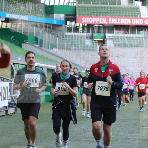 06.10.2024 - 19. swb-Marathon Bremen Yannick Fuchs http://msf.ph/oto/7449839 06.10.2024 10:32:36 Laufen im Stadion 7050, 7087, 7126, 7179, 7189, 7308, 7317, 7373, 7375, 7382, 7415, 7425, 7457, 7477, 7481, 7482, 7499, 7551, 7574, 7656, 7678, 7734, 7735, 7846, 7865, 7975, 8045, 8111, 8112, 8119, 8137, 8161, 8162, 8231, 8317, 8322, 8324, 8325, 8339, 8348, 8359, 8361, 8377, 8431, 8432, 8479, 8598, 8616, 8641, 8663, 8682, 8683, 8700, 8738, 8756, 8759, 8772, 8790, 8822, 8840, 8858, 8867, 8868, 8934, 9021, 9100, 9108, 9115, 9117, 9130 meine-sportfotos.de