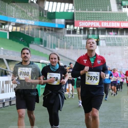 06.10.2024 - 19. swb-Marathon Bremen Yannick Fuchs http://msf.ph/oto/7449844 06.10.2024 10:32:36 Laufen im Stadion 7050, 7087, 7126, 7179, 7189, 7308, 7317, 7373, 7375, 7382, 7415, 7425, 7457, 7477, 7481, 7482, 7499, 7551, 7574, 7656, 7678, 7734, 7735, 7846, 7865, 7975, 8045, 8111, 8112, 8119, 8137, 8161, 8162, 8231, 8317, 8322, 8324, 8325, 8339, 8348, 8359, 8361, 8377, 8431, 8432, 8479, 8598, 8616, 8641, 8663, 8682, 8683, 8700, 8738, 8756, 8759, 8772, 8790, 8822, 8840, 8858, 8867, 8868, 8934, 9021, 9100, 9108, 9115, 9117, 9130 meine-sportfotos.de
