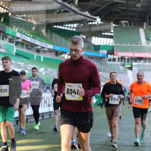 06.10.2024 - 19. swb-Marathon Bremen Yannick Fuchs http://msf.ph/oto/7450042 06.10.2024 10:33:03 Laufen im Stadion 7028, 7049, 7050, 7057, 7108, 7125, 7126, 7316, 7317, 7333, 7354, 7373, 7375, 7425, 7442, 7477, 7499, 7506, 7574, 7621, 7656, 7678, 7734, 7735, 7751, 7758, 7801, 7849, 7865, 7898, 8020, 8022, 8034, 8045, 8048, 8137, 8153, 8189, 8241, 8314, 8315, 8317, 8348, 8361, 8384, 8432, 8479, 8485, 8504, 8540, 8643, 8663, 8686, 8700, 8705, 8724, 8759, 8852, 8858, 8864, 8934, 8986, 9059, 9112, 9114, 9115, 9117, 9126 meine-sportfotos.de