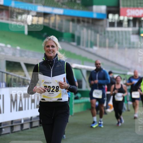 06.10.2024 - 19. swb-Marathon Bremen Yannick Fuchs http://msf.ph/oto/7450069 06.10.2024 10:33:07 Laufen im Stadion 7028, 7049, 7050, 7057, 7108, 7125, 7126, 7316, 7317, 7333, 7354, 7373, 7375, 7425, 7442, 7477, 7499, 7506, 7509, 7510, 7574, 7621, 7656, 7678, 7734, 7735, 7751, 7758, 7801, 7849, 7865, 7898, 8020, 8022, 8034, 8048, 8137, 8153, 8189, 8194, 8224, 8241, 8314, 8315, 8348, 8361, 8384, 8432, 8479, 8485, 8504, 8540, 8643, 8663, 8686, 8700, 8705, 8724, 8852, 8858, 8864, 8934, 8986, 9059, 9112, 9114, 9117, 9126 meine-sportfotos.de