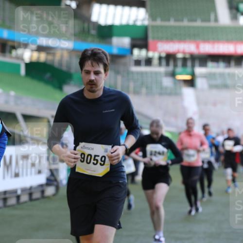 06.10.2024 - 19. swb-Marathon Bremen Yannick Fuchs http://msf.ph/oto/7450180 06.10.2024 10:33:20 Laufen im Stadion 7028, 7049, 7057, 7108, 7125, 7201, 7269, 7316, 7333, 7354, 7373, 7442, 7506, 7509, 7510, 7608, 7621, 7656, 7678, 7751, 7758, 7801, 7849, 7898, 8020, 8022, 8034, 8048, 8153, 8189, 8194, 8195, 8224, 8241, 8308, 8314, 8315, 8384, 8451, 8479, 8485, 8504, 8534, 8540, 8611, 8643, 8653, 8686, 8705, 8724, 8798, 8852, 8858, 8864, 8986, 9003, 9041, 9053, 9059, 9072, 9073, 9112, 9114, 9126 meine-sportfotos.de