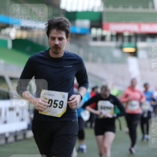 06.10.2024 - 19. swb-Marathon Bremen Yannick Fuchs http://msf.ph/oto/7450182 06.10.2024 10:33:20 Laufen im Stadion 7028, 7049, 7057, 7108, 7125, 7201, 7269, 7316, 7333, 7354, 7373, 7442, 7506, 7509, 7510, 7608, 7621, 7656, 7678, 7751, 7758, 7801, 7849, 7898, 8020, 8022, 8034, 8048, 8153, 8189, 8194, 8195, 8224, 8241, 8308, 8314, 8315, 8384, 8451, 8479, 8485, 8504, 8534, 8540, 8611, 8643, 8653, 8686, 8705, 8724, 8798, 8852, 8858, 8864, 8986, 9003, 9041, 9053, 9059, 9072, 9073, 9112, 9114, 9126 meine-sportfotos.de