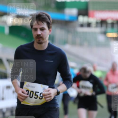 06.10.2024 - 19. swb-Marathon Bremen Yannick Fuchs http://msf.ph/oto/7450184 06.10.2024 10:33:21 Laufen im Stadion 7028, 7049, 7057, 7108, 7125, 7201, 7269, 7316, 7333, 7354, 7373, 7442, 7506, 7509, 7510, 7608, 7621, 7656, 7663, 7751, 7758, 7801, 7849, 7867, 7869, 7898, 8020, 8022, 8034, 8048, 8153, 8189, 8194, 8195, 8224, 8241, 8308, 8314, 8315, 8384, 8451, 8485, 8504, 8534, 8540, 8611, 8643, 8653, 8686, 8705, 8724, 8798, 8852, 8858, 8864, 8986, 9003, 9041, 9053, 9059, 9072, 9073, 9112, 9114, 9126 meine-sportfotos.de