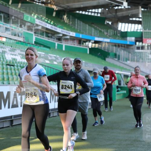 06.10.2024 - 19. swb-Marathon Bremen Yannick Fuchs http://msf.ph/oto/7450206 06.10.2024 10:33:22 Laufen im Stadion 7028, 7049, 7057, 7108, 7125, 7201, 7269, 7316, 7333, 7354, 7442, 7506, 7509, 7510, 7608, 7621, 7663, 7751, 7758, 7801, 7849, 7867, 7869, 7898, 7997, 8020, 8022, 8034, 8048, 8153, 8189, 8194, 8195, 8224, 8241, 8308, 8314, 8315, 8384, 8451, 8485, 8504, 8534, 8540, 8611, 8643, 8653, 8686, 8705, 8724, 8798, 8852, 8864, 8986, 9003, 9041, 9053, 9059, 9072, 9073, 9112, 9114, 9126 meine-sportfotos.de