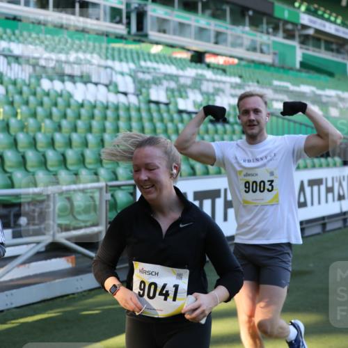 06.10.2024 - 19. swb-Marathon Bremen Yannick Fuchs http://msf.ph/oto/7450234 06.10.2024 10:33:32 Laufen im Stadion 7028, 7049, 7057, 7076, 7108, 7123, 7125, 7201, 7202, 7203, 7269, 7282, 7316, 7330, 7332, 7333, 7354, 7358, 7506, 7509, 7510, 7577, 7608, 7621, 7663, 7751, 7801, 7855, 7867, 7869, 7898, 7997, 8034, 8113, 8153, 8189, 8194, 8195, 8224, 8241, 8263, 8269, 8308, 8384, 8451, 8534, 8540, 8579, 8607, 8608, 8611, 8653, 8798, 8852, 8864, 8986, 9003, 9041, 9053, 9059, 9072, 9073, 9114, 9126 meine-sportfotos.de