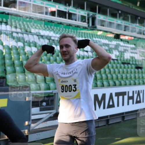 06.10.2024 - 19. swb-Marathon Bremen Yannick Fuchs http://msf.ph/oto/7450237 06.10.2024 10:33:33 Laufen im Stadion 7049, 7057, 7076, 7108, 7123, 7125, 7201, 7202, 7203, 7269, 7282, 7330, 7332, 7333, 7354, 7358, 7506, 7509, 7510, 7577, 7608, 7621, 7663, 7801, 7855, 7867, 7869, 7898, 7997, 8034, 8113, 8153, 8189, 8194, 8195, 8224, 8241, 8263, 8269, 8308, 8384, 8451, 8534, 8540, 8579, 8607, 8608, 8611, 8653, 8798, 8852, 8864, 8986, 9003, 9041, 9053, 9059, 9072, 9073, 9114, 9126 meine-sportfotos.de