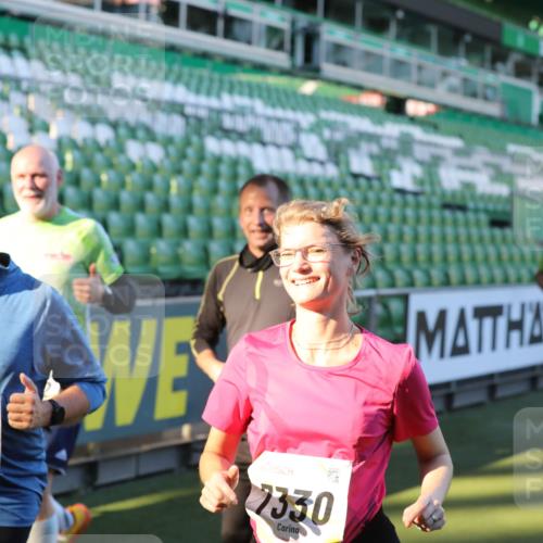 06.10.2024 - 19. swb-Marathon Bremen Yannick Fuchs http://msf.ph/oto/7450289 06.10.2024 10:33:51 Laufen im Stadion 7040, 7076, 7122, 7123, 7130, 7201, 7202, 7203, 7227, 7264, 7269, 7282, 7330, 7332, 7358, 7404, 7418, 7509, 7510, 7577, 7608, 7663, 7693, 7723, 7811, 7832, 7848, 7855, 7867, 7869, 7886, 7935, 7997, 8033, 8113, 8178, 8179, 8190, 8195, 8197, 8208, 8235, 8236, 8263, 8269, 8293, 8308, 8326, 8382, 8399, 8414, 8415, 8435, 8451, 8463, 8534, 8546, 8579, 8607, 8608, 8611, 8612, 8640, 8653, 8694, 8798, 9003, 9041, 9053, 9072, 9073 meine-sportfotos.de