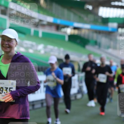 06.10.2024 - 19. swb-Marathon Bremen Yannick Fuchs http://msf.ph/oto/7450374 06.10.2024 10:34:09 Laufen im Stadion 7040, 7048, 7076, 7122, 7123, 7130, 7221, 7223, 7227, 7255, 7264, 7282, 7358, 7383, 7395, 7404, 7418, 7532, 7577, 7693, 7718, 7723, 7745, 7775, 7811, 7832, 7844, 7848, 7855, 7886, 7909, 7910, 7929, 7935, 7971, 7987, 8005, 8006, 8017, 8027, 8033, 8107, 8113, 8178, 8179, 8190, 8197, 8203, 8208, 8229, 8235, 8236, 8263, 8269, 8270, 8283, 8293, 8326, 8338, 8382, 8398, 8399, 8414, 8415, 8435, 8463, 8546, 8550, 8572, 8579, 8607, 8608, 8612, 8640, 8644, 8694 meine-sportfotos.de