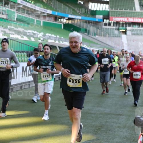 06.10.2024 - 19. swb-Marathon Bremen Yannick Fuchs http://msf.ph/oto/7450447 06.10.2024 10:35:04 Laufen im Stadion 7034, 7035, 7042, 7138, 7155, 7156, 7162, 7204, 7226, 7251, 7258, 7266, 7295, 7307, 7321, 7335, 7413, 7443, 7468, 7478, 7479, 7490, 7502, 7587, 7644, 7679, 7680, 7690, 7699, 7757, 7772, 7773, 7863, 7864, 7899, 7900, 7902, 7926, 7932, 7954, 7955, 7981, 8073, 8074, 8085, 8088, 8118, 8144, 8152, 8166, 8183, 8225, 8246, 8363, 8366, 8370, 8378, 8409, 8410, 8429, 8449, 8450, 8472, 8494, 8495, 8496, 8506, 8509, 8539, 8541, 8542, 8588, 8589, 8678, 8698, 8760, 8799, 8839, 8848, 8871 meine-sportfotos.de
