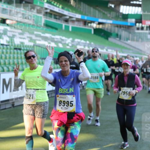 06.10.2024 - 19. swb-Marathon Bremen Yannick Fuchs http://msf.ph/oto/7450467 06.10.2024 10:35:11 Laufen im Stadion 7034, 7035, 7042, 7138, 7155, 7156, 7162, 7204, 7226, 7251, 7258, 7266, 7295, 7321, 7335, 7413, 7443, 7468, 7478, 7479, 7490, 7502, 7587, 7644, 7679, 7680, 7690, 7699, 7757, 7772, 7773, 7829, 7830, 7863, 7864, 7899, 7900, 7902, 7923, 7926, 7932, 7954, 7955, 7981, 8073, 8074, 8088, 8118, 8144, 8152, 8183, 8225, 8246, 8366, 8370, 8378, 8409, 8410, 8429, 8449, 8450, 8472, 8494, 8495, 8496, 8506, 8509, 8539, 8541, 8542, 8588, 8589, 8698, 8760, 8799, 8839, 8848, 8871 meine-sportfotos.de