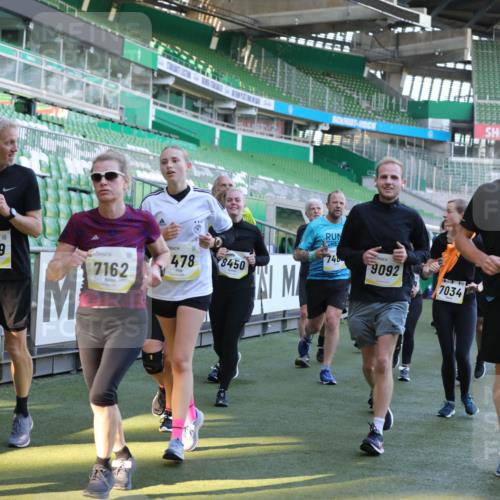06.10.2024 - 19. swb-Marathon Bremen Yannick Fuchs http://msf.ph/oto/7450486 06.10.2024 10:35:16 Laufen im Stadion 7034, 7035, 7042, 7138, 7155, 7162, 7204, 7226, 7251, 7258, 7266, 7295, 7321, 7335, 7353, 7443, 7468, 7478, 7479, 7490, 7644, 7690, 7699, 7757, 7772, 7773, 7829, 7830, 7863, 7864, 7899, 7900, 7902, 7923, 7926, 7932, 7954, 7955, 8073, 8074, 8088, 8118, 8121, 8144, 8152, 8183, 8225, 8366, 8370, 8378, 8409, 8410, 8421, 8429, 8449, 8450, 8494, 8495, 8496, 8506, 8509, 8539, 8588, 8589, 8595, 8698, 8760, 8799, 8848, 8871, 8952 meine-sportfotos.de