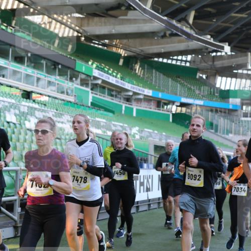 06.10.2024 - 19. swb-Marathon Bremen Yannick Fuchs http://msf.ph/oto/7450490 06.10.2024 10:35:16 Laufen im Stadion 7034, 7035, 7042, 7138, 7155, 7162, 7204, 7226, 7251, 7258, 7266, 7295, 7321, 7335, 7353, 7443, 7468, 7478, 7479, 7490, 7644, 7690, 7699, 7757, 7772, 7773, 7829, 7830, 7863, 7864, 7899, 7900, 7902, 7923, 7926, 7932, 7954, 7955, 8073, 8074, 8088, 8118, 8121, 8144, 8152, 8183, 8225, 8366, 8370, 8378, 8409, 8410, 8421, 8429, 8449, 8450, 8494, 8495, 8496, 8506, 8509, 8539, 8588, 8589, 8595, 8698, 8760, 8799, 8848, 8871, 8952 meine-sportfotos.de