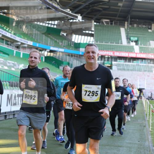 06.10.2024 - 19. swb-Marathon Bremen Yannick Fuchs http://msf.ph/oto/7450499 06.10.2024 10:35:17 Laufen im Stadion 7034, 7035, 7042, 7138, 7155, 7162, 7204, 7226, 7251, 7258, 7266, 7295, 7321, 7335, 7341, 7353, 7428, 7443, 7468, 7478, 7479, 7490, 7644, 7690, 7699, 7772, 7773, 7829, 7830, 7863, 7864, 7899, 7900, 7902, 7923, 7932, 7955, 8073, 8074, 8088, 8118, 8121, 8144, 8152, 8183, 8191, 8225, 8366, 8370, 8378, 8409, 8410, 8421, 8429, 8449, 8450, 8494, 8495, 8496, 8506, 8509, 8539, 8588, 8589, 8595, 8698, 8760, 8799, 8848, 8871, 8952 meine-sportfotos.de
