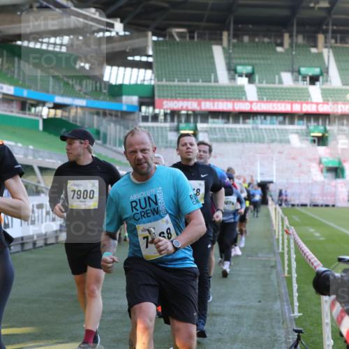 06.10.2024 - 19. swb-Marathon Bremen Yannick Fuchs http://msf.ph/oto/7450513 06.10.2024 10:35:18 Laufen im Stadion 7034, 7035, 7042, 7138, 7155, 7162, 7204, 7226, 7251, 7258, 7266, 7295, 7321, 7335, 7341, 7353, 7428, 7443, 7468, 7478, 7479, 7490, 7644, 7690, 7699, 7772, 7773, 7829, 7830, 7863, 7864, 7899, 7900, 7902, 7904, 7923, 7932, 7955, 8073, 8074, 8088, 8118, 8121, 8144, 8152, 8183, 8191, 8225, 8366, 8370, 8378, 8409, 8410, 8421, 8429, 8449, 8450, 8506, 8509, 8539, 8588, 8589, 8595, 8698, 8760, 8799, 8848, 8952, 9029 meine-sportfotos.de