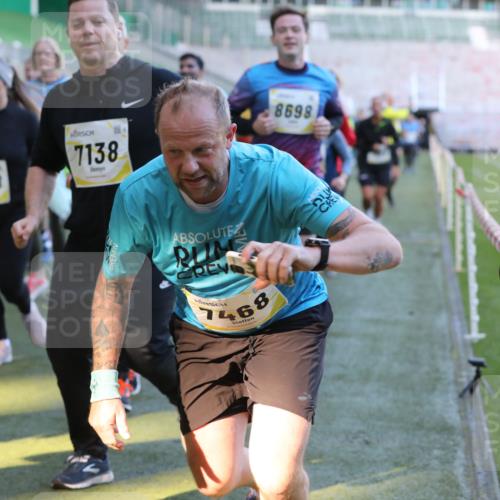 06.10.2024 - 19. swb-Marathon Bremen Yannick Fuchs http://msf.ph/oto/7450522 06.10.2024 10:35:20 Laufen im Stadion 7034, 7035, 7042, 7138, 7155, 7162, 7204, 7226, 7251, 7258, 7266, 7295, 7321, 7335, 7341, 7353, 7428, 7443, 7468, 7478, 7479, 7490, 7644, 7690, 7699, 7772, 7773, 7829, 7830, 7863, 7864, 7899, 7900, 7902, 7904, 7923, 7932, 7955, 7967, 8073, 8074, 8088, 8121, 8144, 8152, 8183, 8191, 8225, 8366, 8370, 8378, 8409, 8410, 8421, 8429, 8449, 8450, 8506, 8509, 8588, 8589, 8595, 8698, 8760, 8799, 8848, 8952, 9029 meine-sportfotos.de